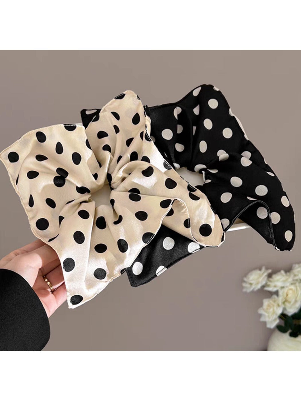 Gifty - Polka Dot Sweet Hair Tie