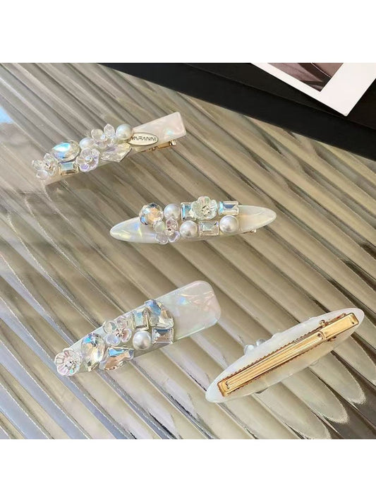 Beau - Geometric Flower Small Hair Clip