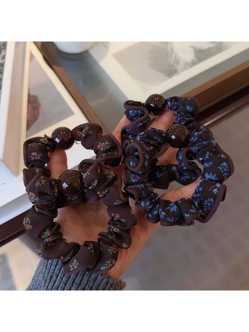 Gifty - Floral Polyester Ruffle Edge Scrunchie