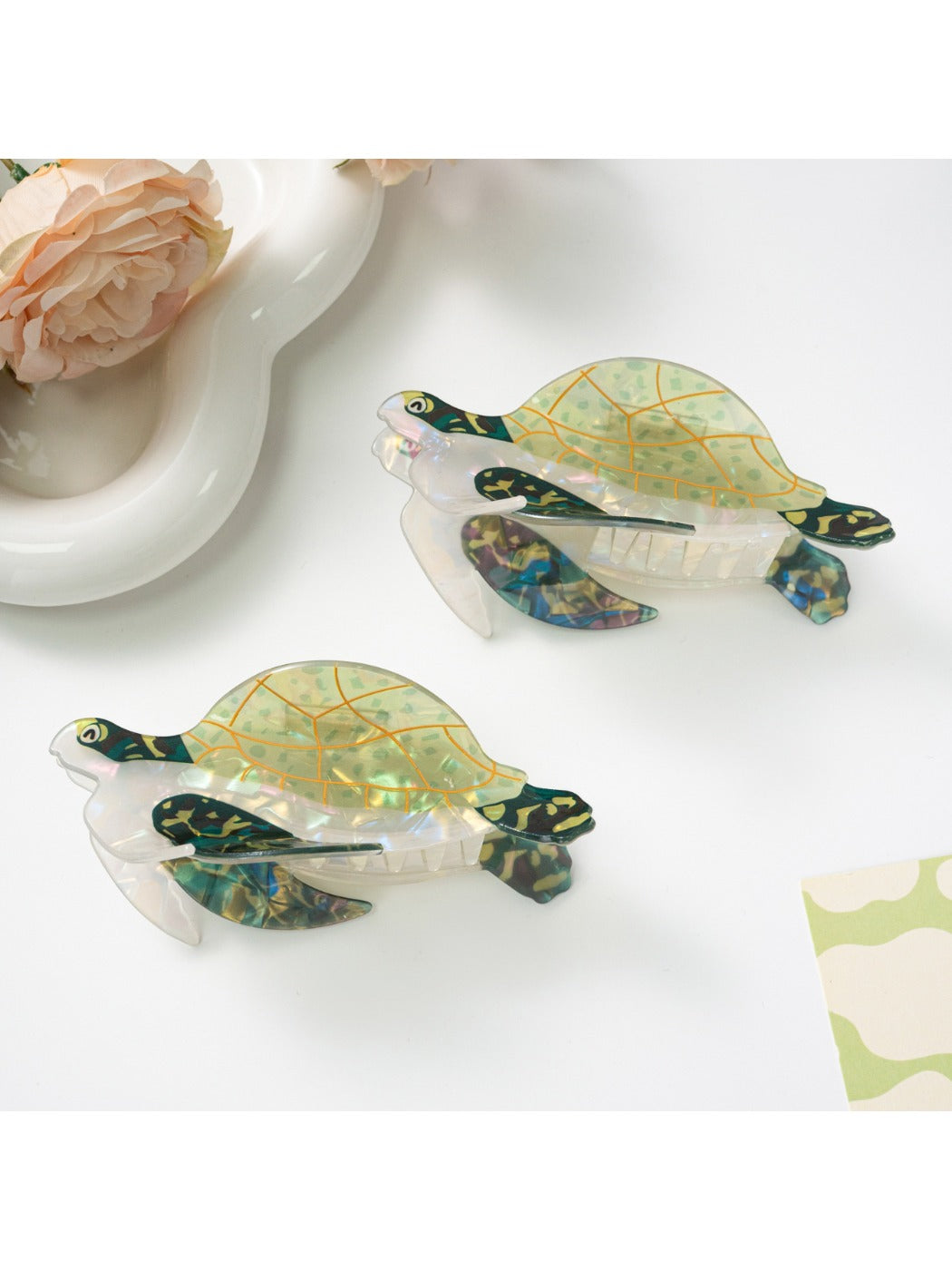 Beau - Turtle Shaped Hair Claw Clip
