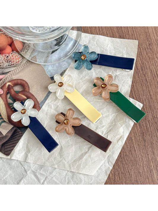 Beau - Solid Color Floral Hair Clip