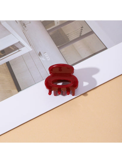 Beau - Small Oval Cut Out Hair Claw Clip
