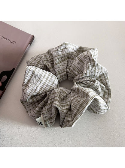 Gifty - Elegant Simple Plaid Scrunchie
