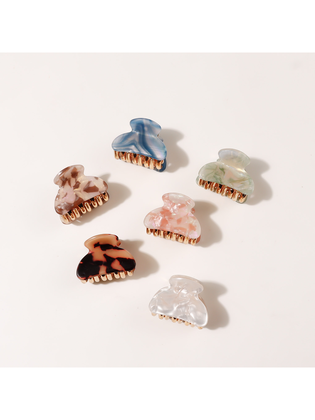 Beau - Mini Textured PVC Vintage Style Claw Clip