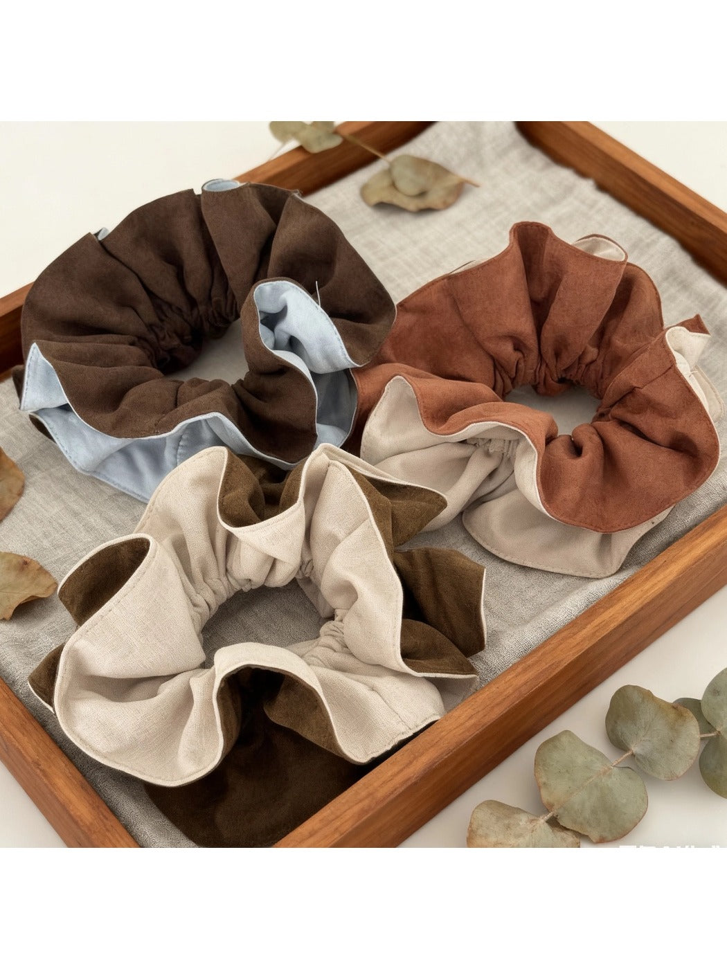 Gifty - Clean Two Tone Contrast Scrunchie