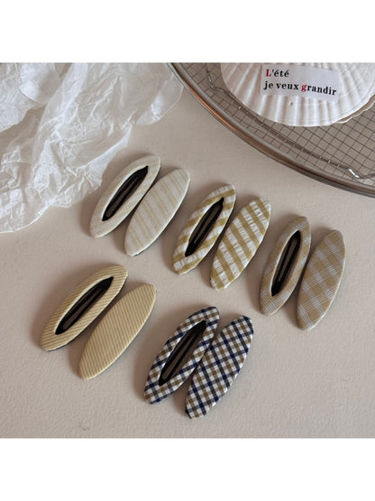 Beau - Plaid Fabric Covered Oval Alloy Hair Clip