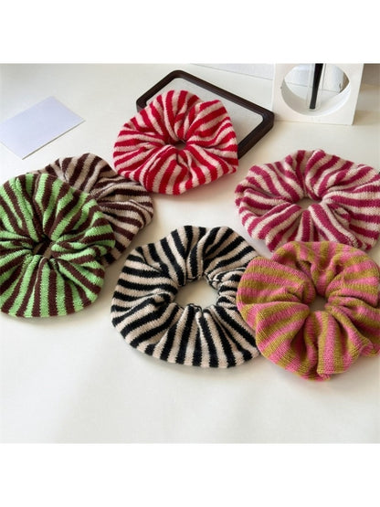 Gifty - Knitted Striped Hair Scrunchie