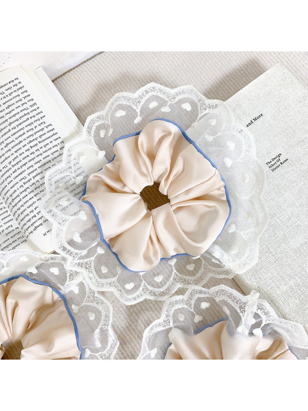 Gifty - Love Lace Edge Hair Loop