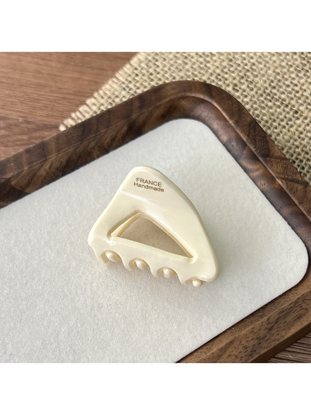 Beau - Triangular Openwork Hair Claw Clip