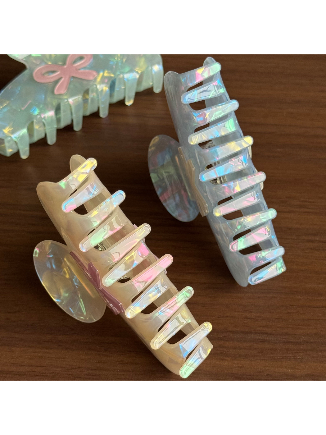Beau - Iridescent Bow Acetate Claw Hair Clip