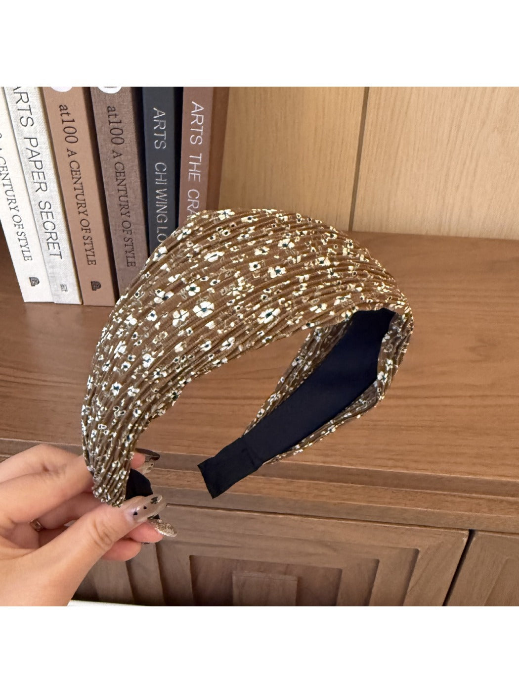 Back view of wide vintage print headband showing elastic band detail