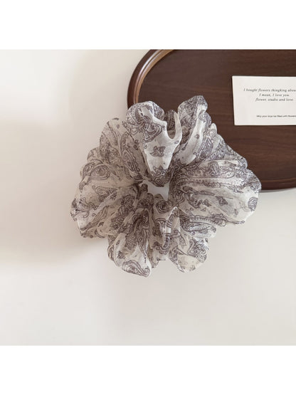 Gifty - Plaid Pattern Ruffled Polyester Ponytail Scrunchie