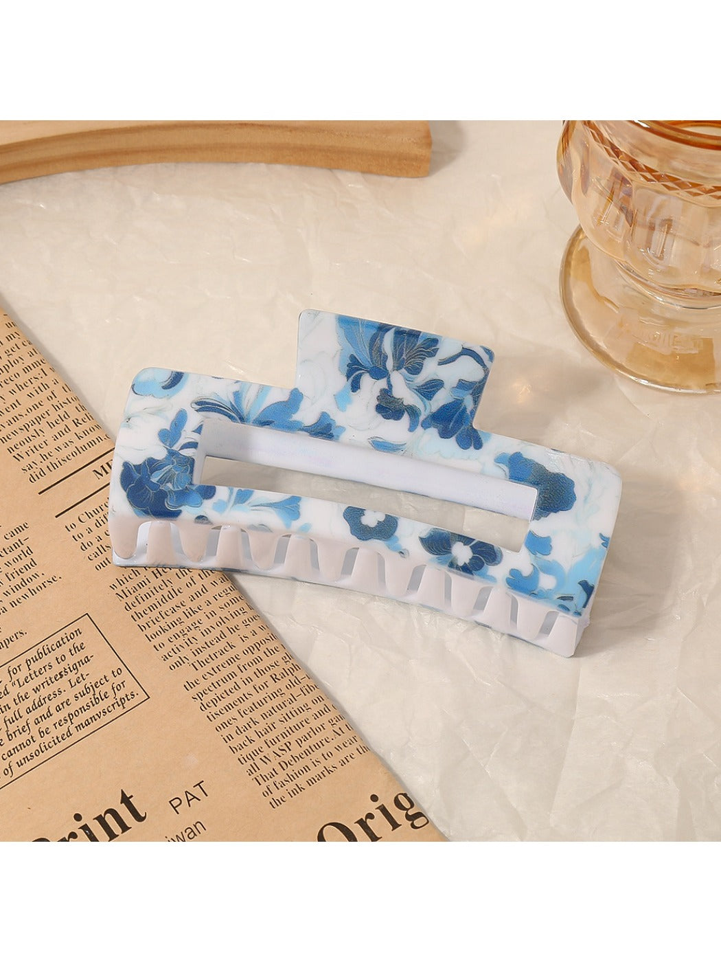 Beau - Elegant Openwork Floral Square Claw Clip