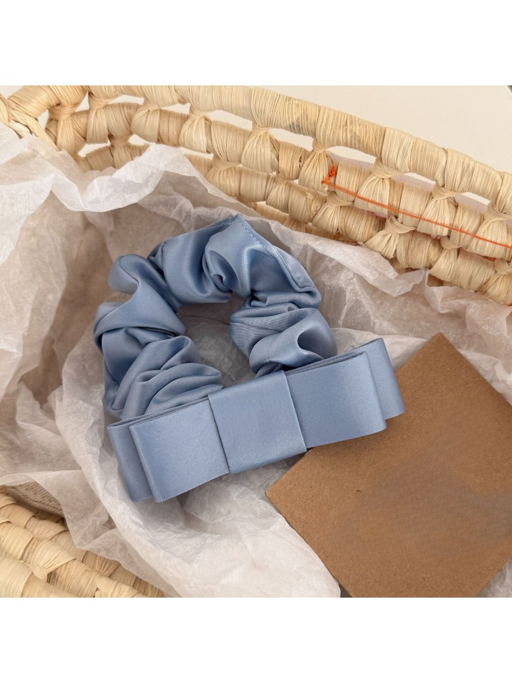Gifty - Bow Detail Satin Scrunchie