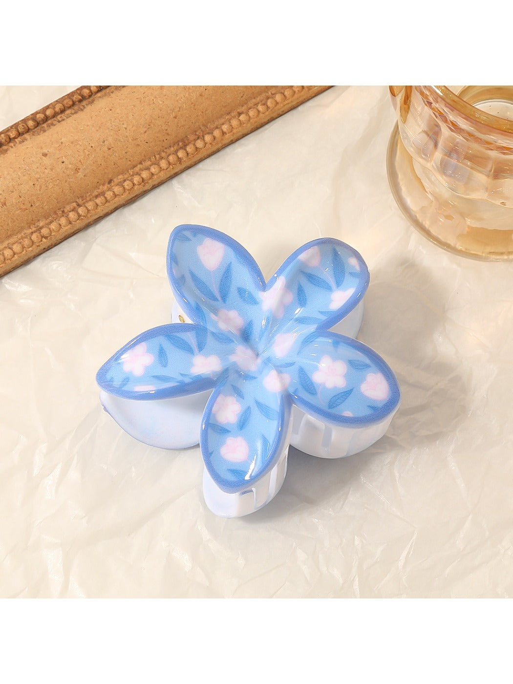 Beau - Elegant Flower Shaped Claw Clip