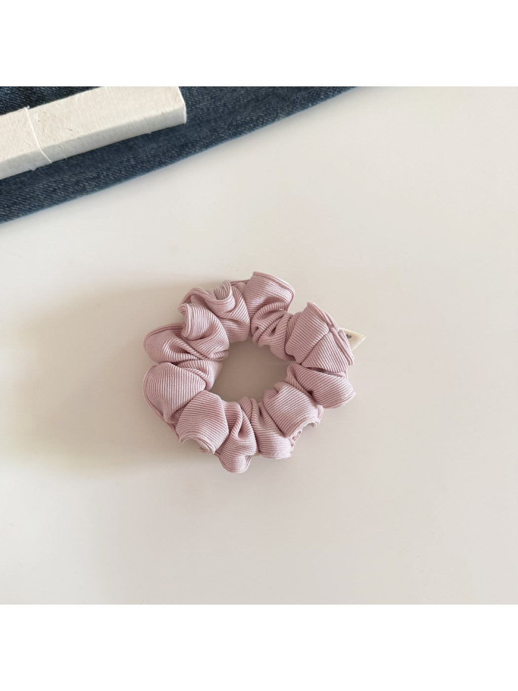 Gifty - Minimalist Ribbed Knit Polyester Scrunchie