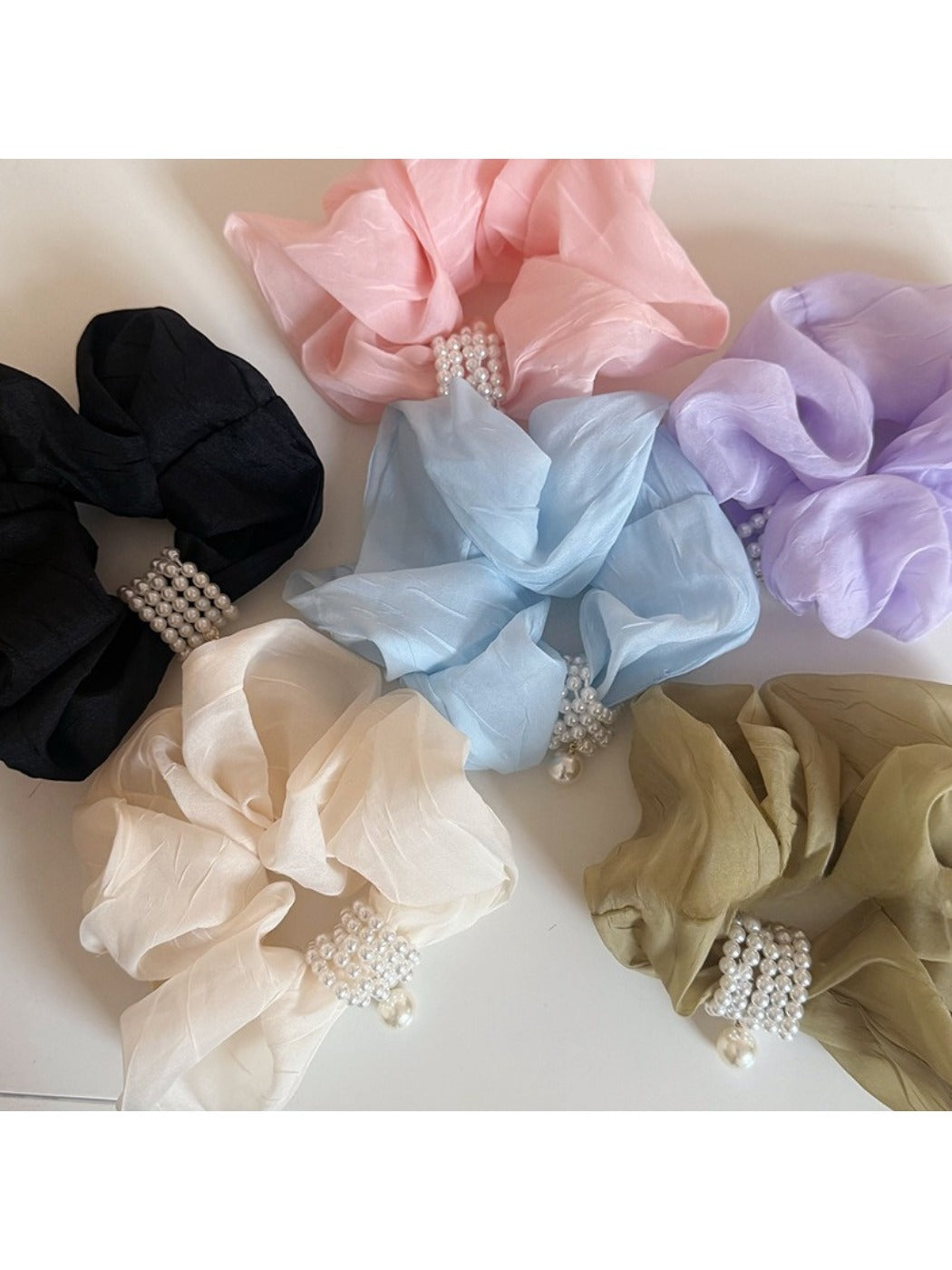 Gifty - Minimalist Mesh Woven Scrunchie
