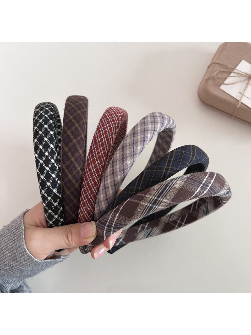 Gifty - Retro Elegant Plaid Hair Hoop