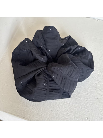 Gifty - Lightweight Polka Dot Fashion Scrunchie