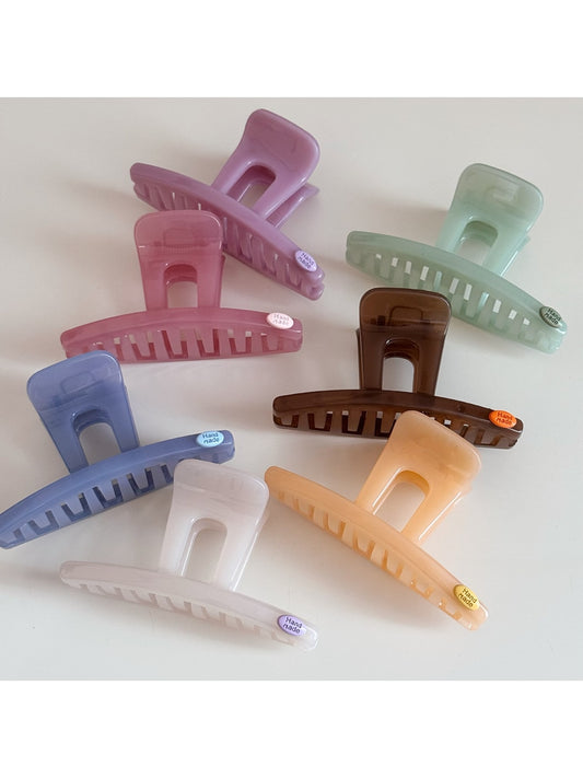 Beau - Curved Open Center Design Detail Claw Clip