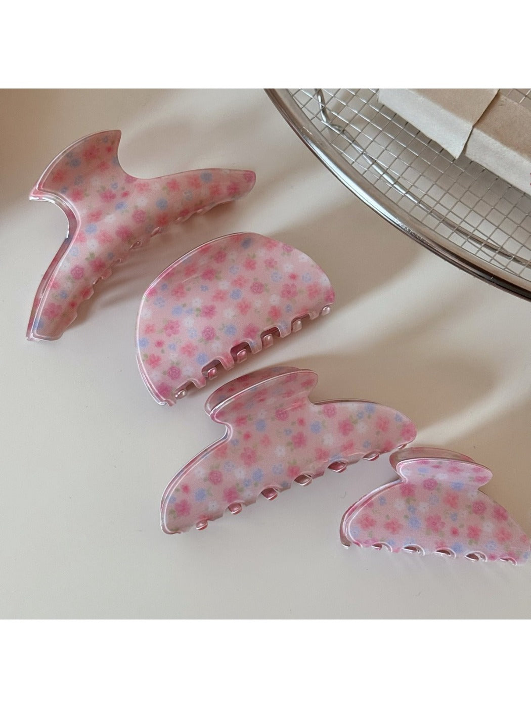 Beau - Pink Rose Patterned Hair Claw Clip