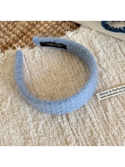Gifty headband styled with casual outfit on model
