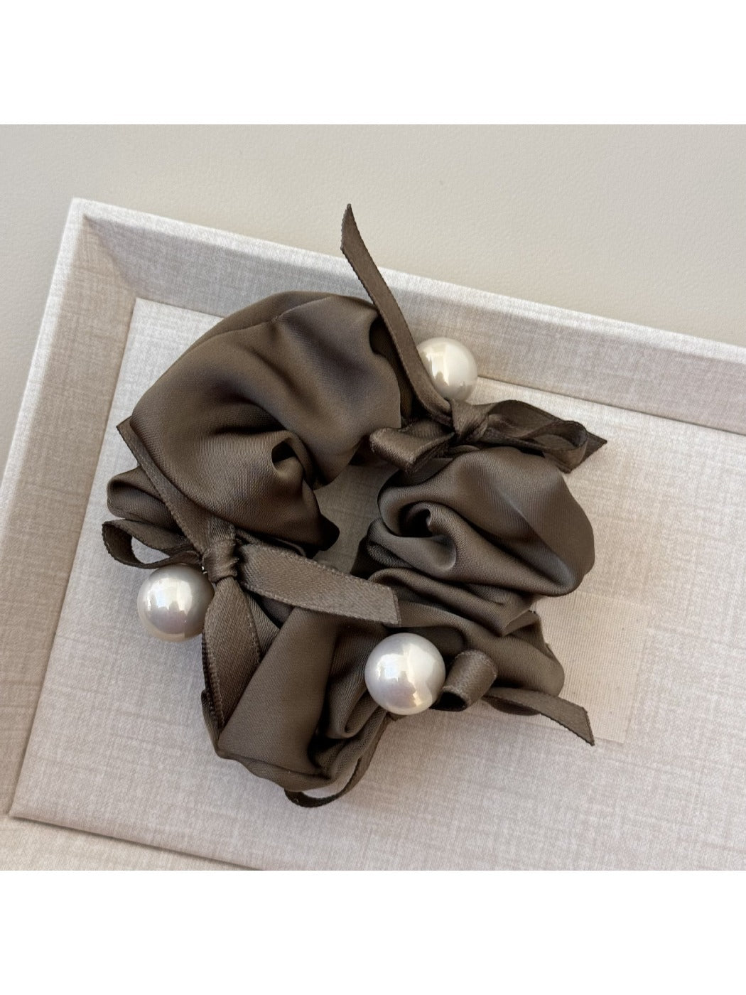 Gifty - Solid Color Satin Bow Scrunchie