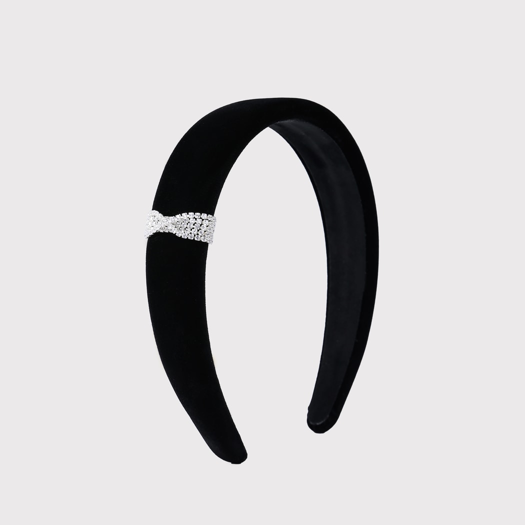 Gifty - Elegant Black Velvet Finish Headband