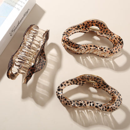 Beau - Cloud Shaped Hollow Out Acetate Claw Clip