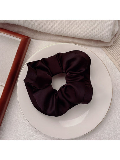 Gifty - Solid Color Ruffle Scrunchie