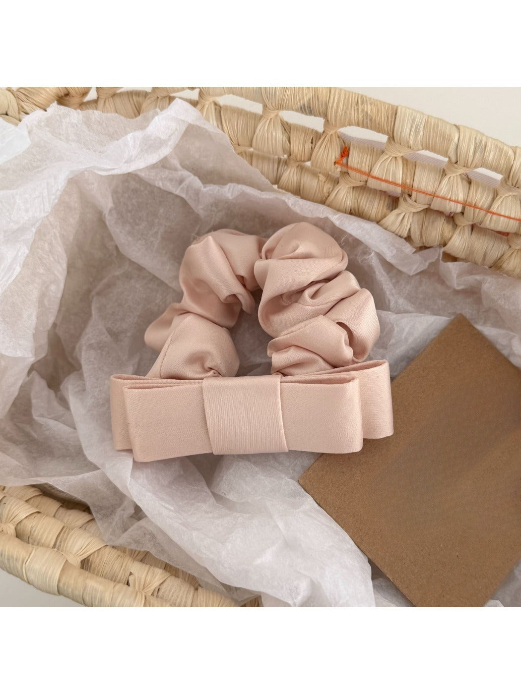 Gifty - Bow Detail Satin Scrunchie