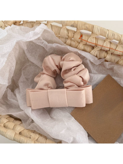Gifty - Bow Detail Satin Scrunchie