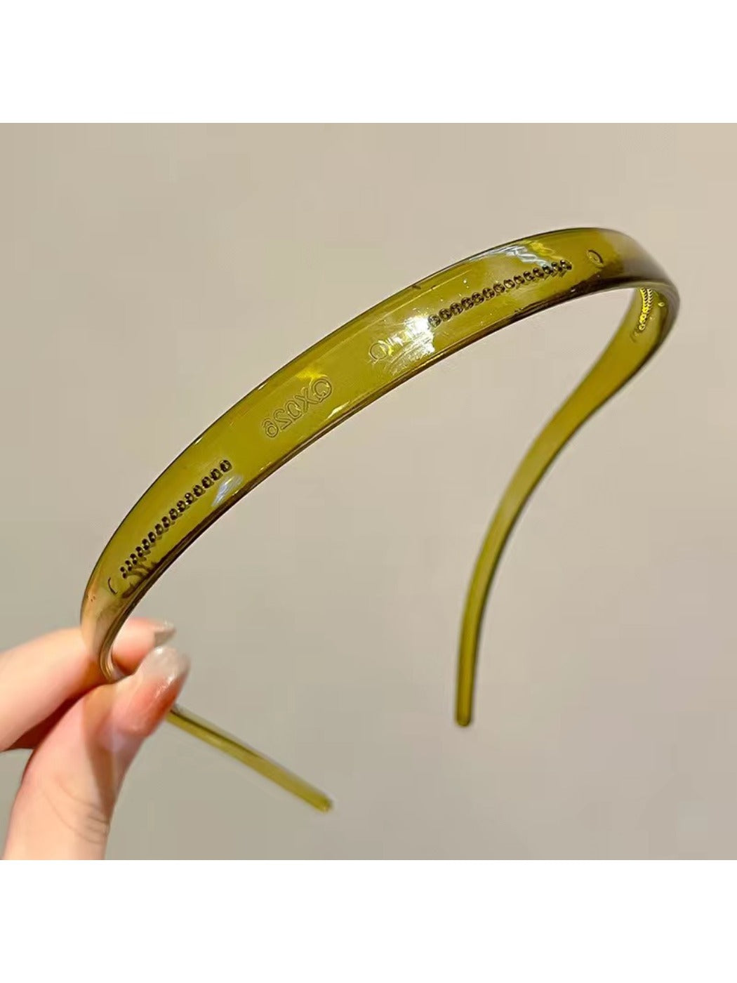 Gifty - Minimal Ring Shape Retro Plastic Headband