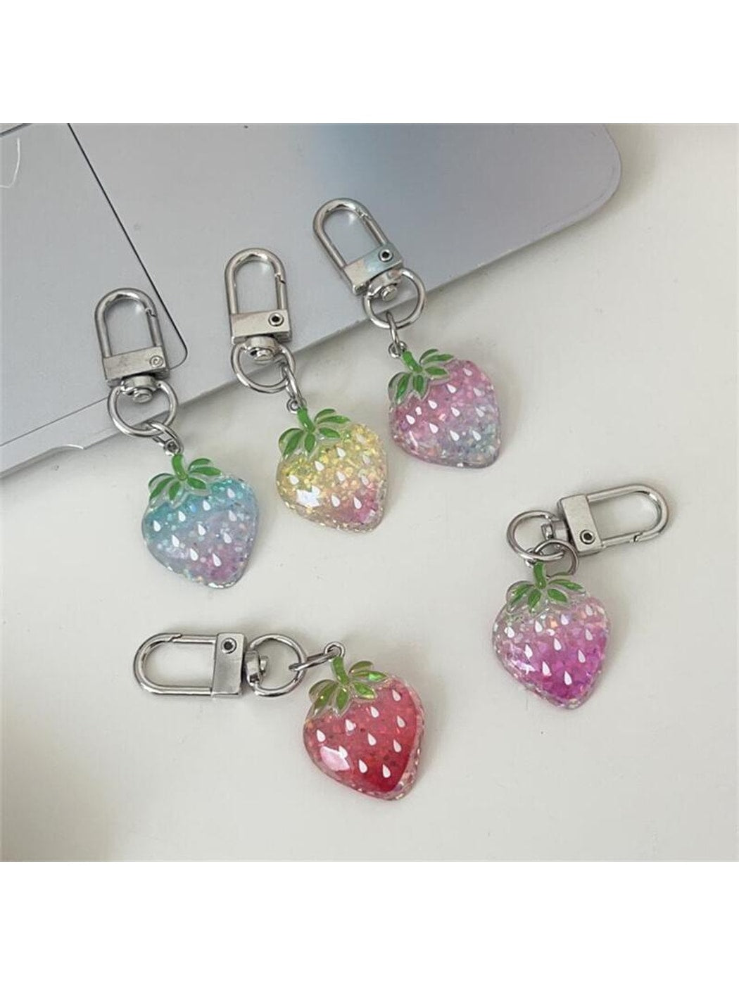 Keypus - Transparent Glitter Gradient Strawberry Keychain