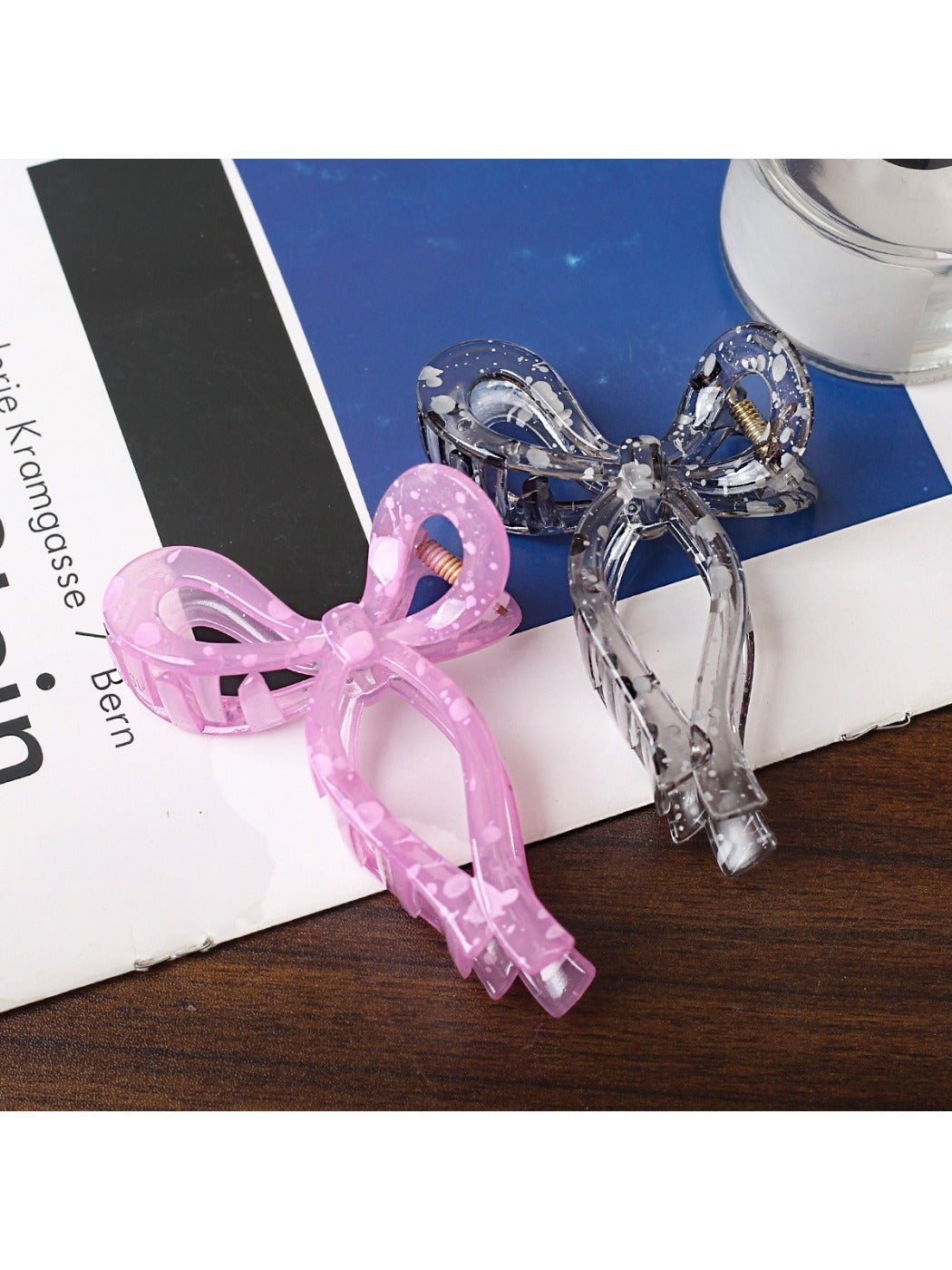 Side view of Beau sheer bow shape claw clip highlighting the clasp mechanism