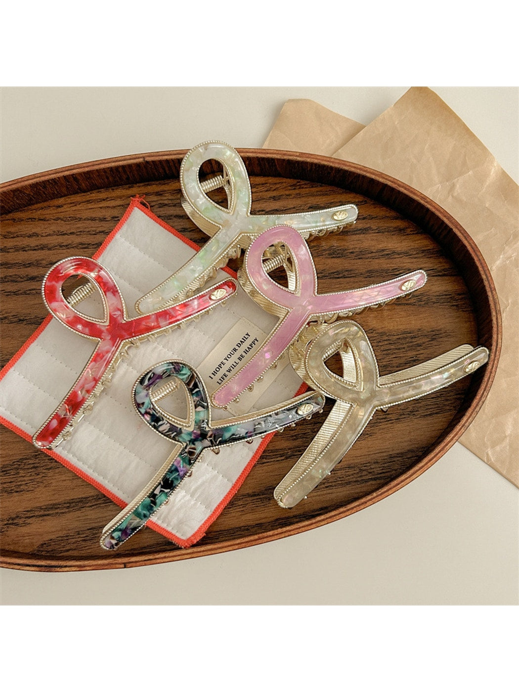 Beau - Wave Pattern Acetate Fiber Claw Clip