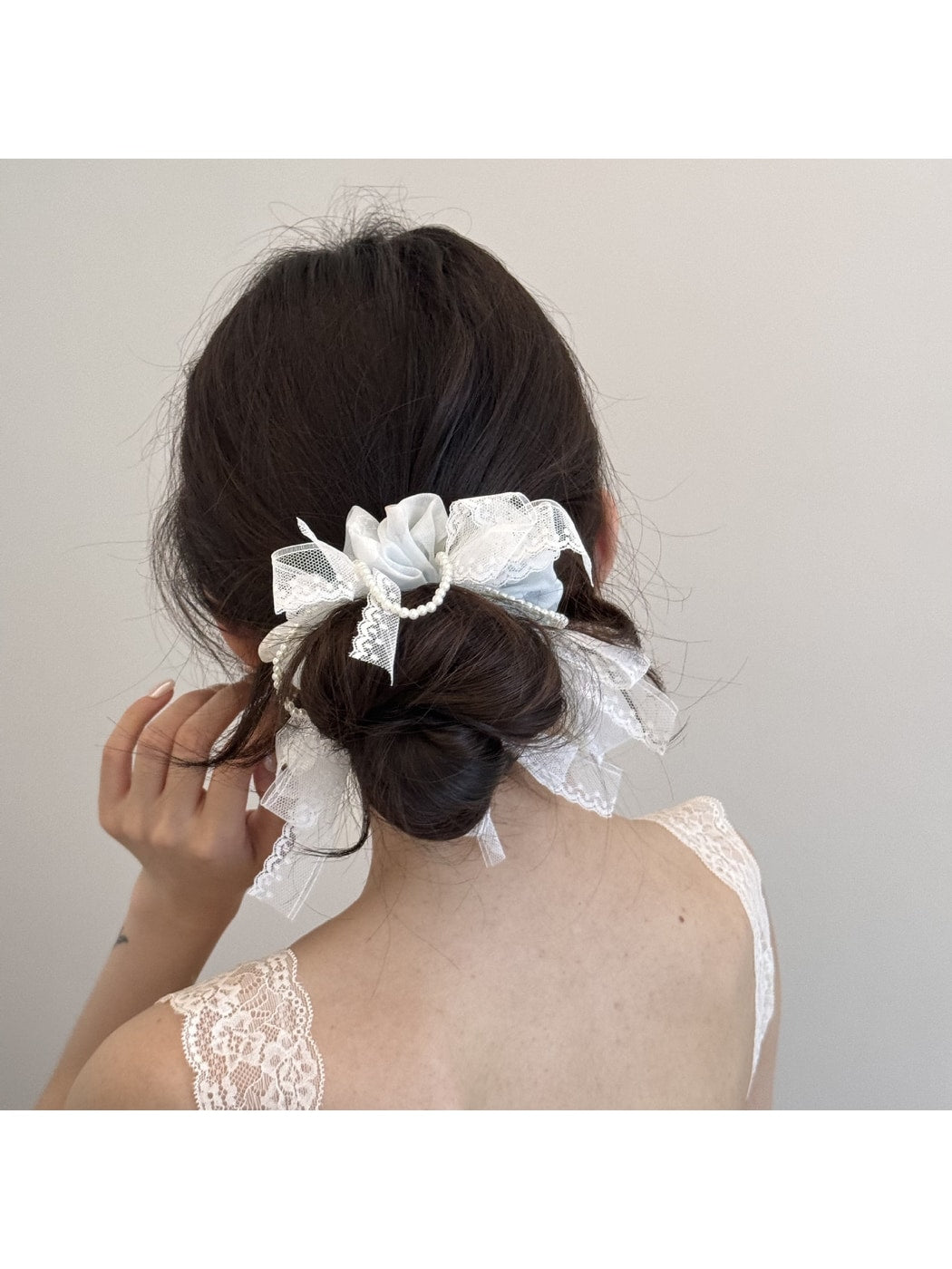 Gifty - Polyester Lace Bow Round Design Hair Tie