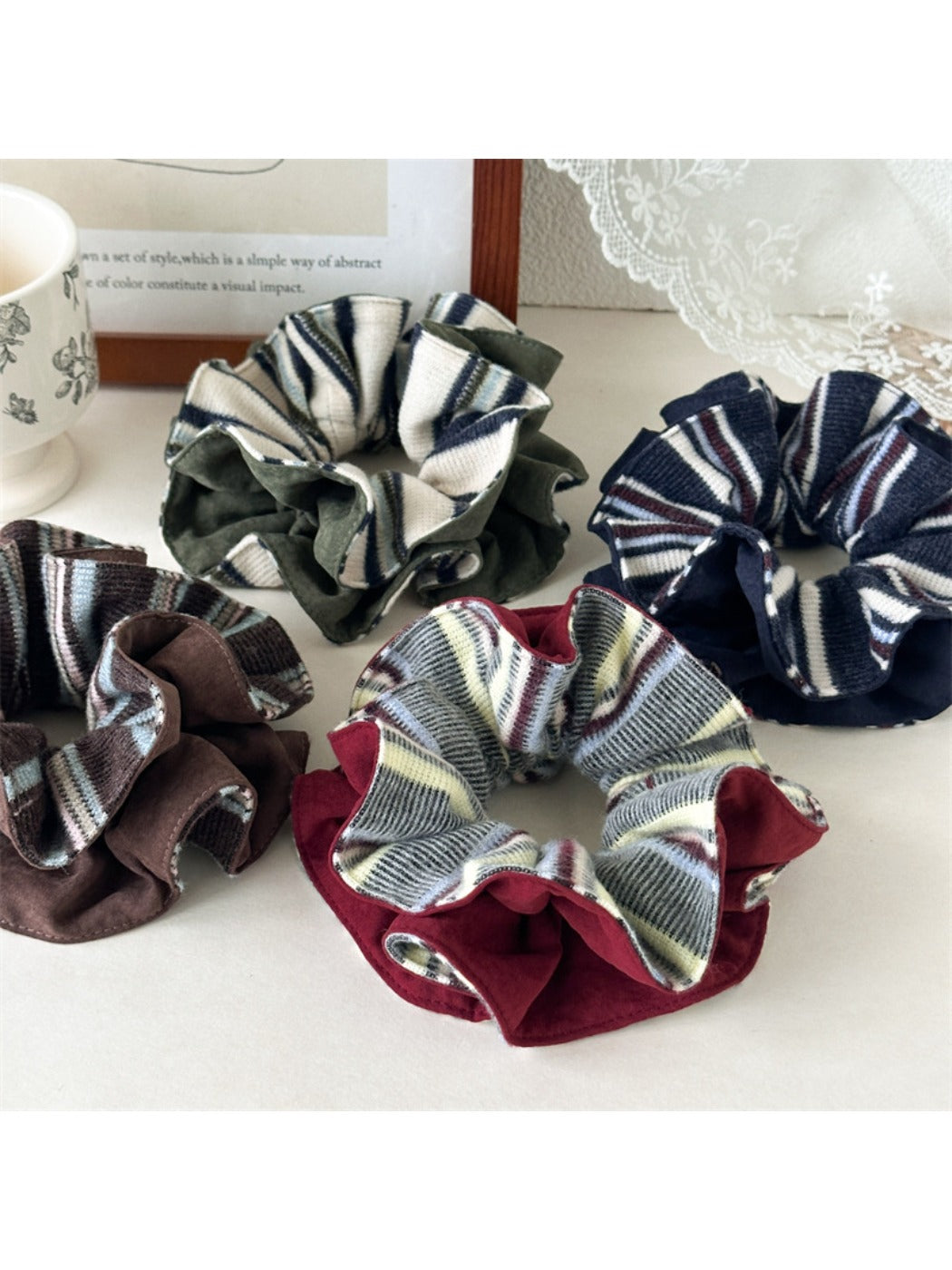 Gifty - Vintage Elegant Hair Ties