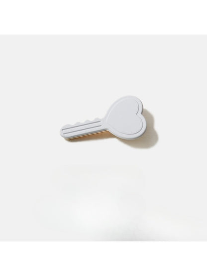 Beau - Creative Fun Key Minimalist Hair Clip