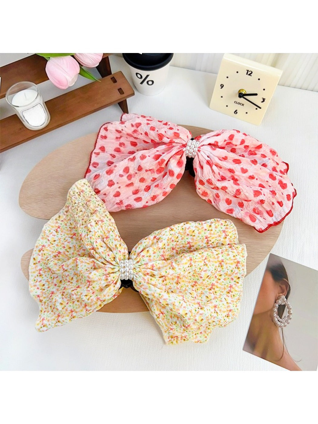 Beau Polka Dot Bow Claw Clip open, displaying claw teeth