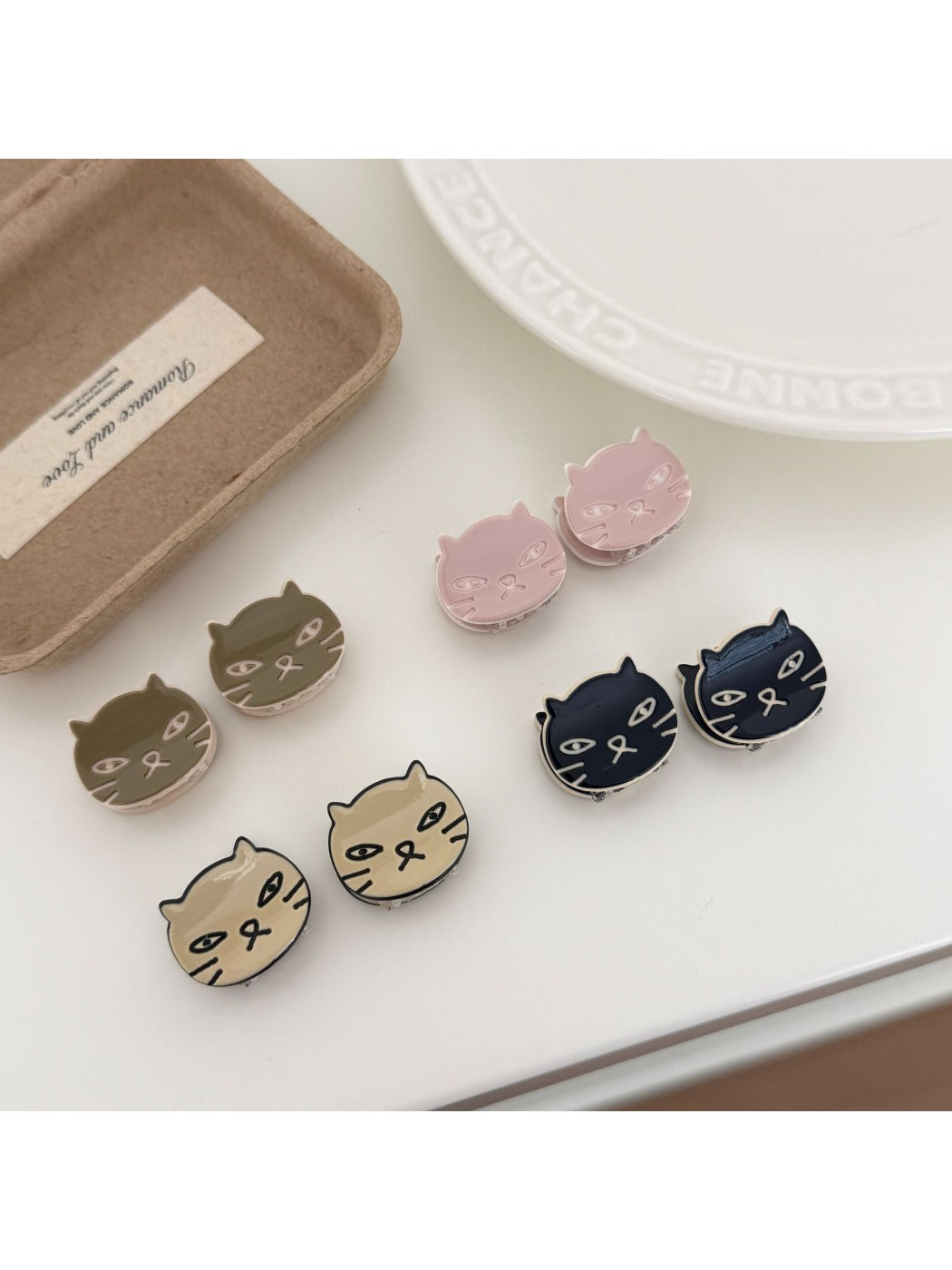 Beau - Cat Face Acetate Fiber Hair Clip