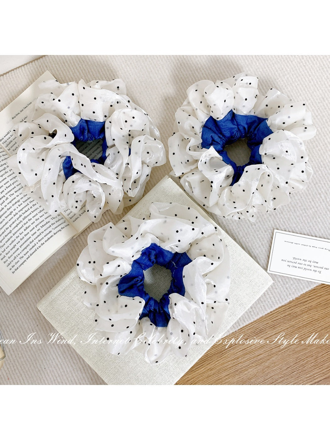 Gifty - Elegant Scalloped Edge Hair Tie