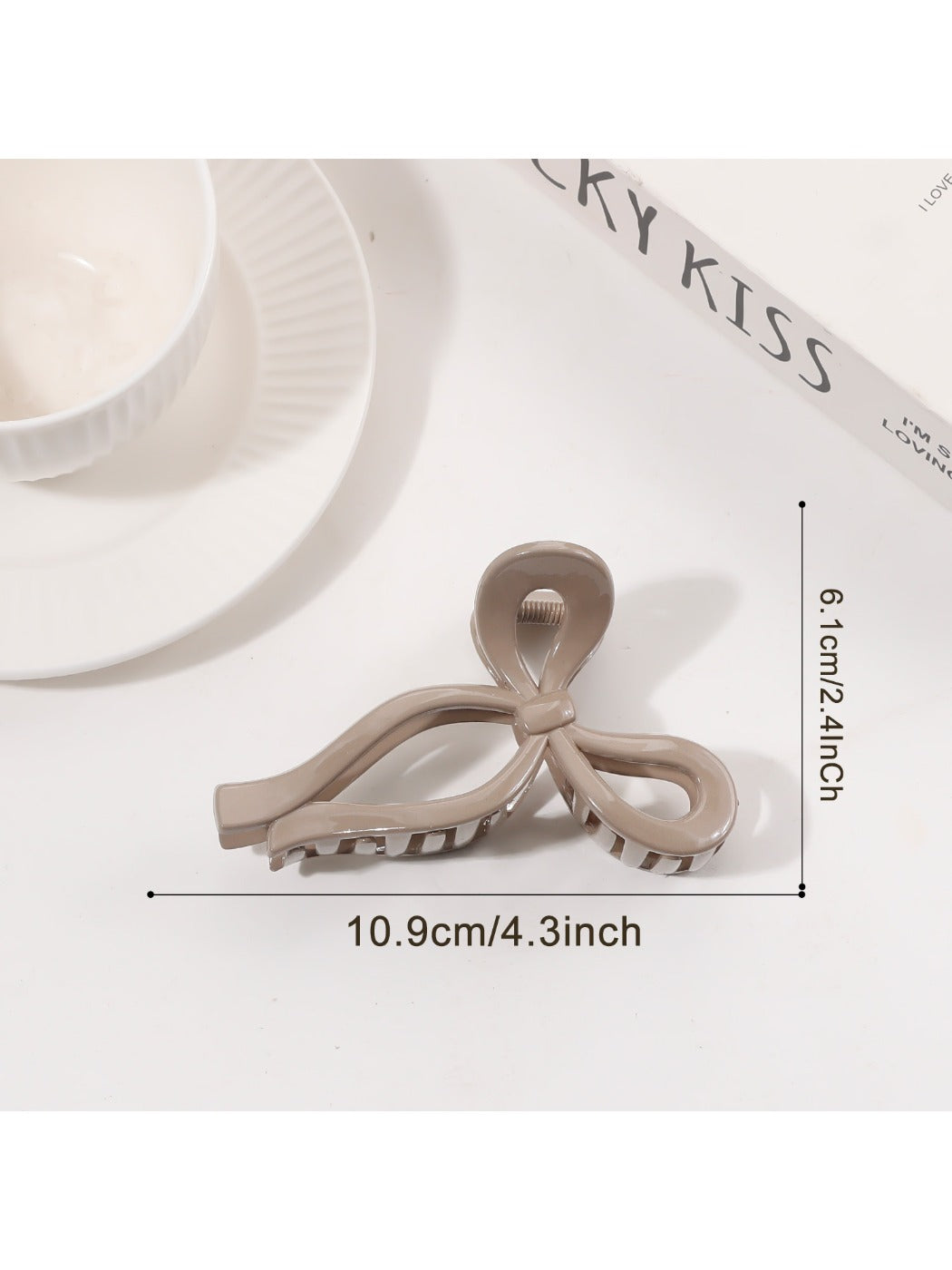 Beau - Minimalist Solid Color Bow Shaped Claw Clip