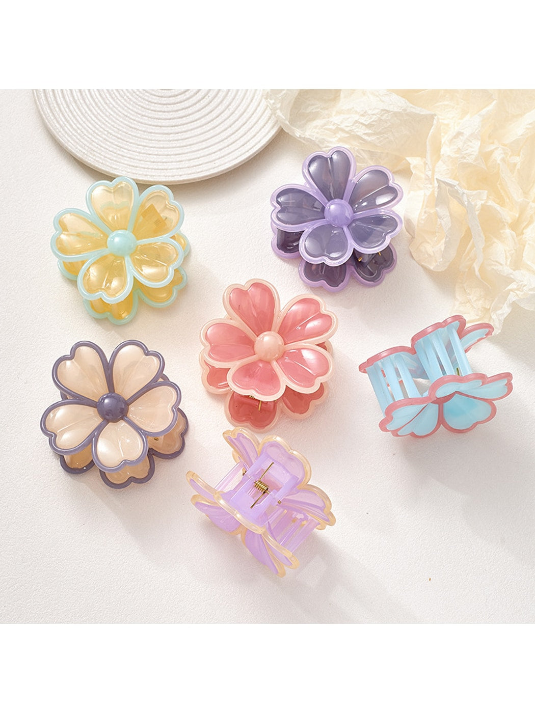 Beau - Glossy Petal Flower Plastic Hair Claw Clip