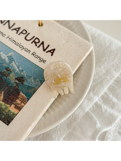 Beau - Mini Round Hair Claw Clip