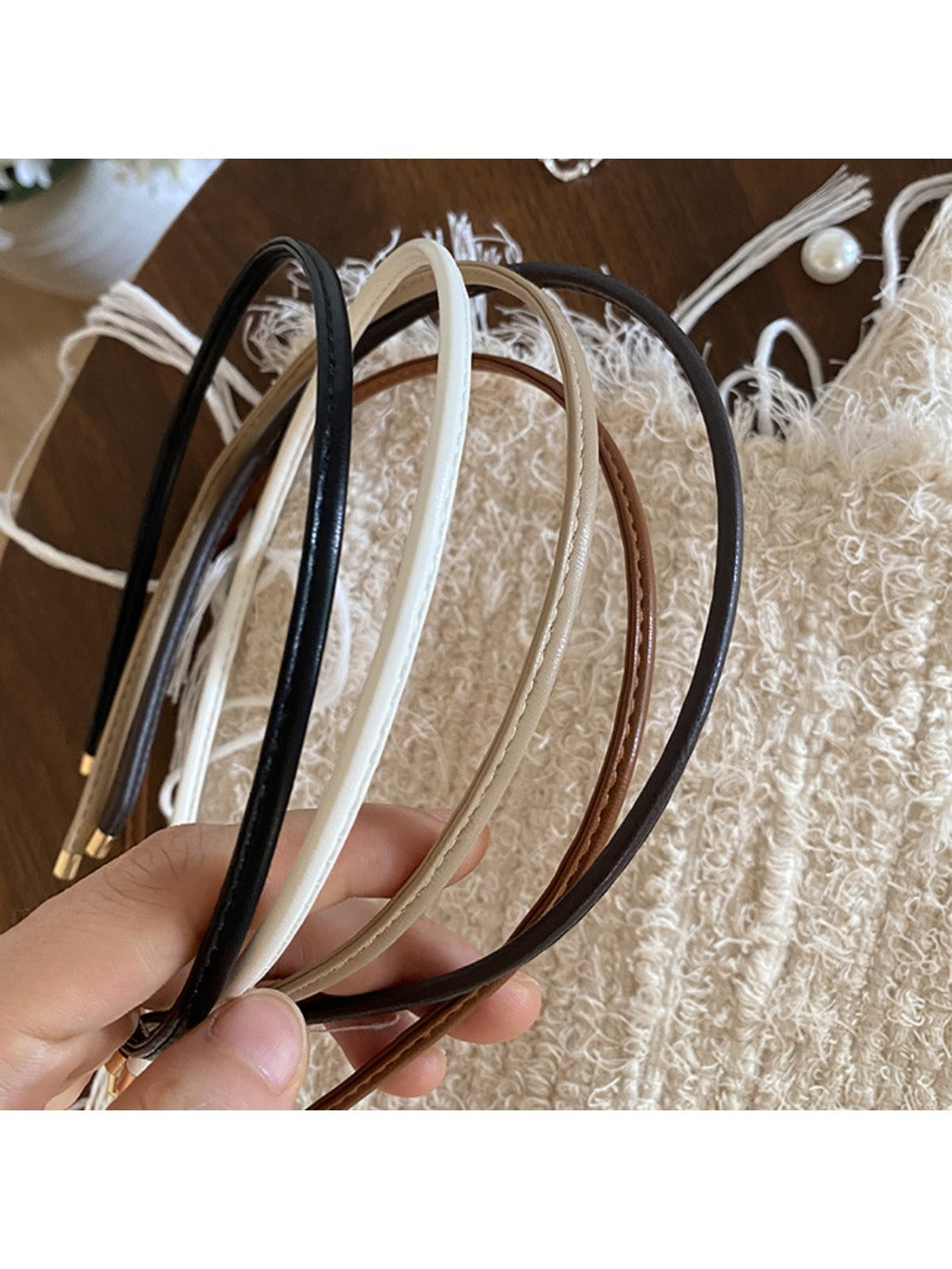 Close-up of Gifty modern solid color headband showing smooth fabric texture