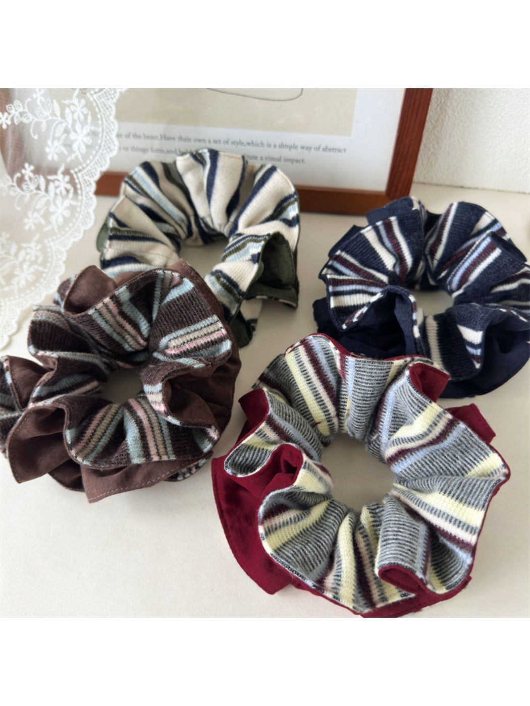 Gifty - Vintage Elegant Hair Ties