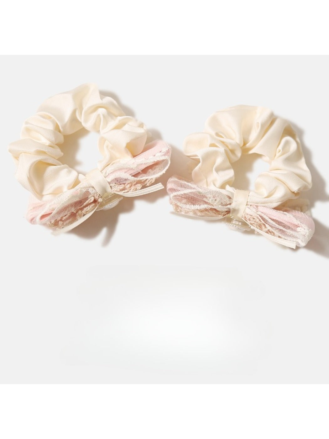 Gifty - Love Bow Scrunchie Hair Tie