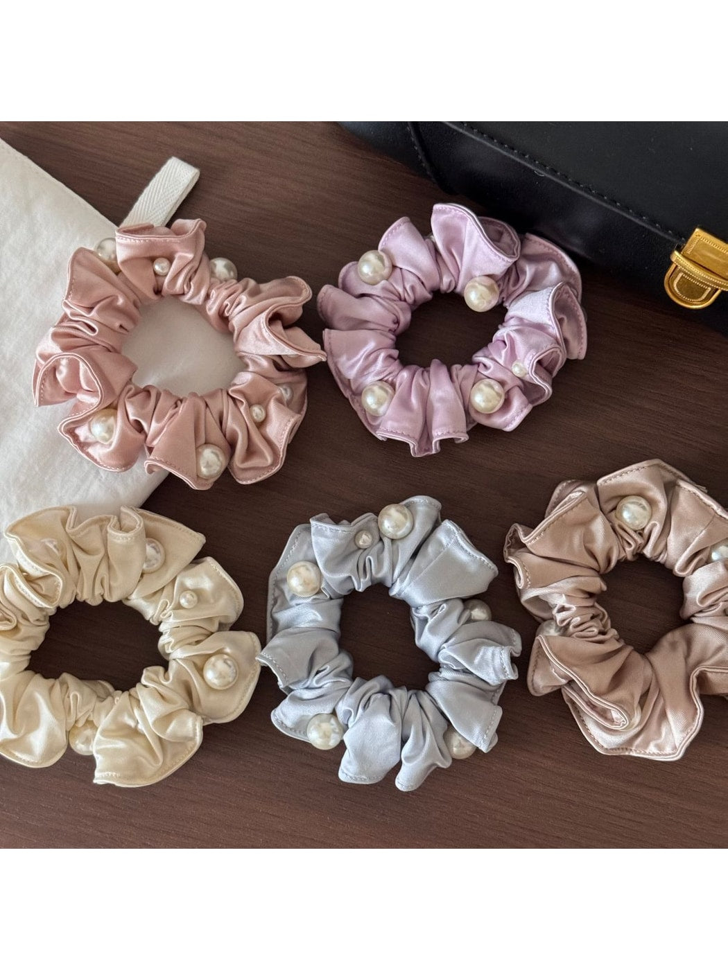 Gifty - Beaded Ruffle Elastic Ponytail Scrunchie