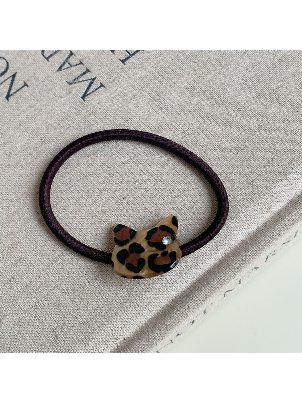 Gifty - Retro Leopard Print Hair Tie